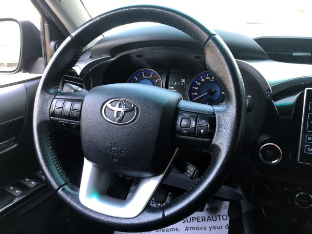 TOYOTA Hilux usata, con Fari LED
