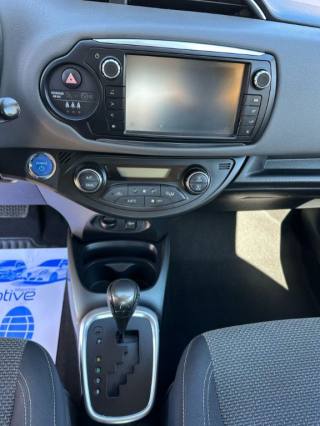 TOYOTA Yaris usata, con Specchietti laterali elettrici