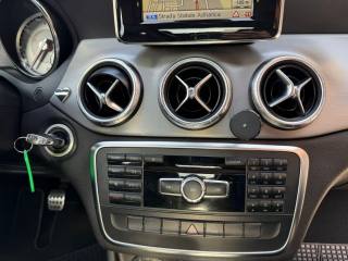 MERCEDES-BENZ CLA 200 usata, con Climatizzatore