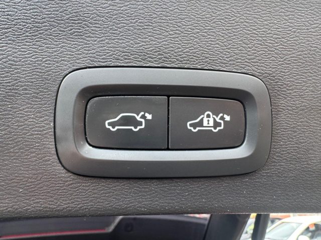 VOLVO XC40 usata, con Cronologia tagliandi