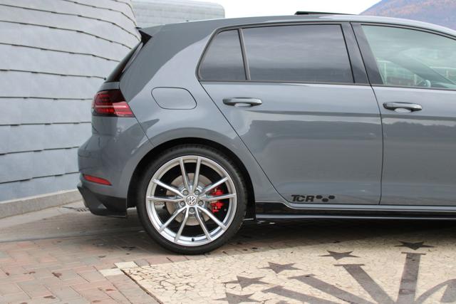 VOLKSWAGEN Golf GTI usata, con Autoradio
