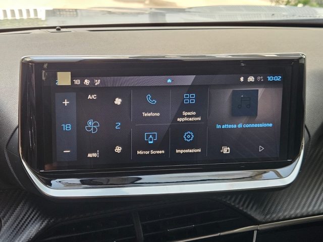 PEUGEOT 2008 usata, con Volante in pelle