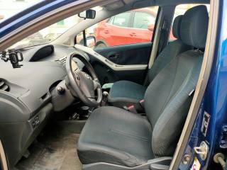 TOYOTA Yaris usata, con Volante multifunzione