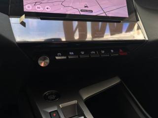 PEUGEOT 308 usata, con Volante multifunzione
