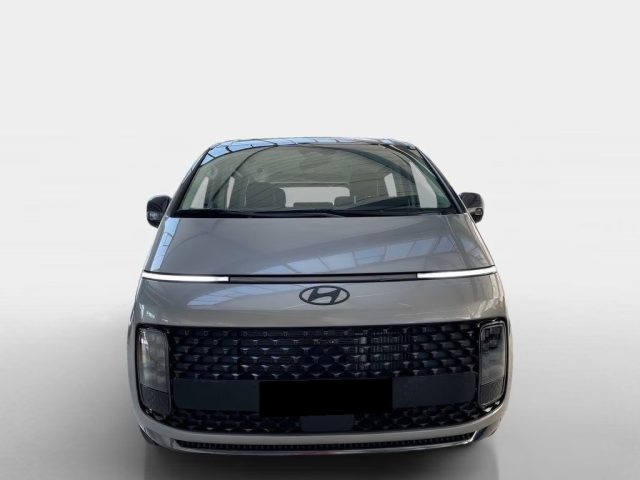 HYUNDAI Staria usata, con Boardcomputer