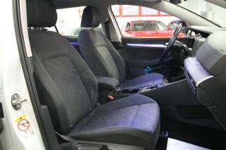 VOLKSWAGEN Golf Variant usata, con USB