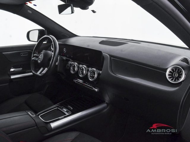 MERCEDES-BENZ GLA 200 usata 11