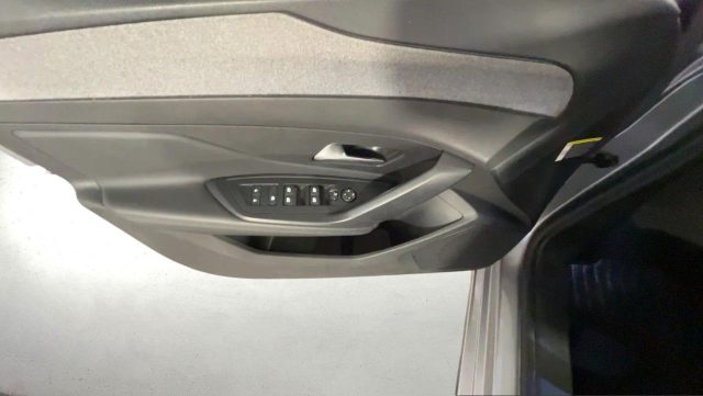 PEUGEOT 308 usata, con Sistema di navigazione