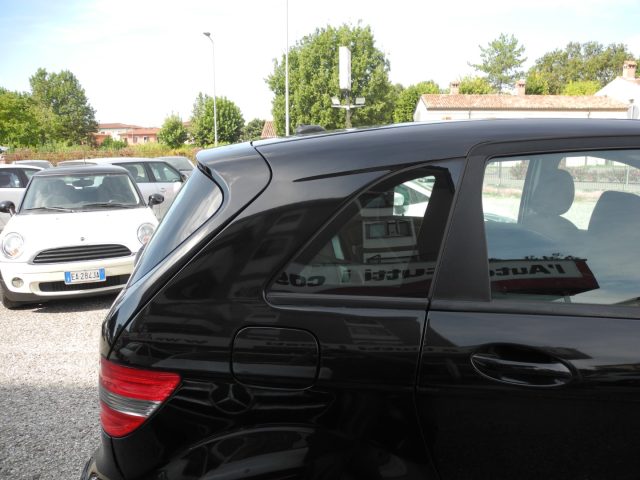MERCEDES-BENZ B 180 usata 60