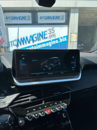 PEUGEOT 2008 usata, con Interni in pelle