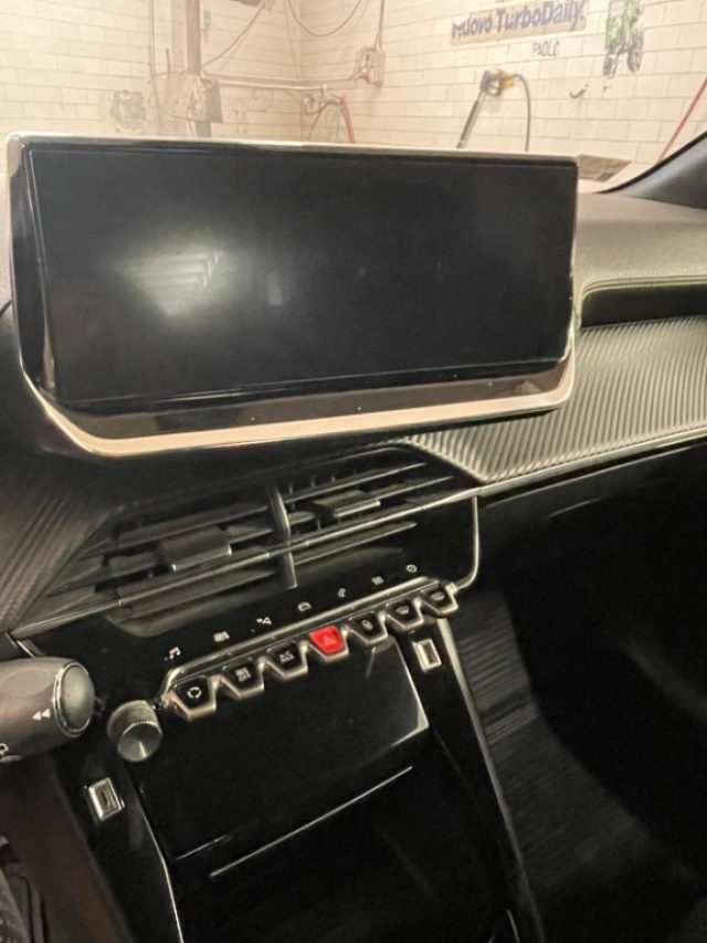 PEUGEOT 208 usata, con Cruise Control