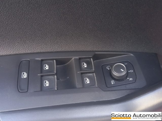 VOLKSWAGEN Taigo usata, con Fendinebbia