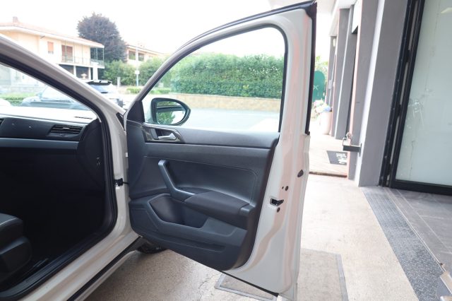 VOLKSWAGEN Taigo usata 133