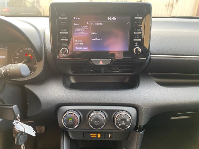 TOYOTA Yaris usata, con ESP