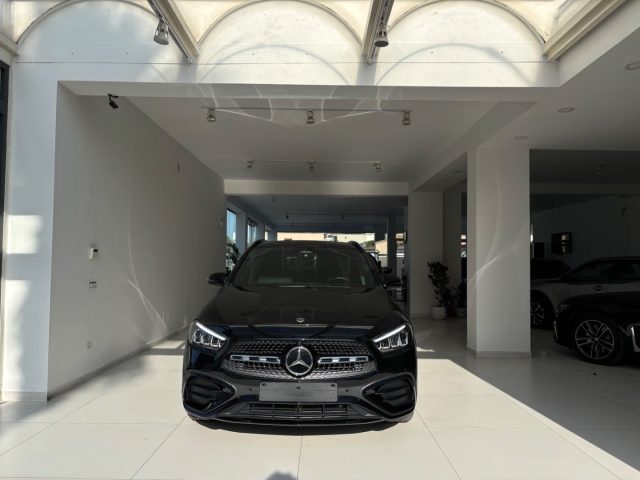 MERCEDES-BENZ GLA 200 usata, con Airbag