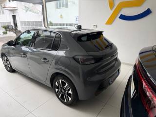 PEUGEOT 208 usata, con Autoradio