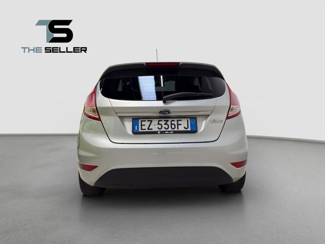 FORD Fiesta usata, con Autoradio