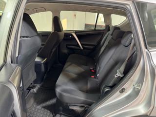 TOYOTA RAV 4 MY23 usata, con Fendinebbia