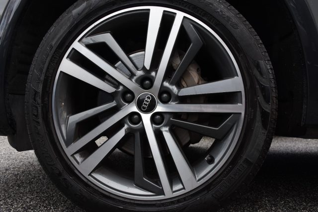 AUDI Q5 usata, con Specchietti laterali elettrici