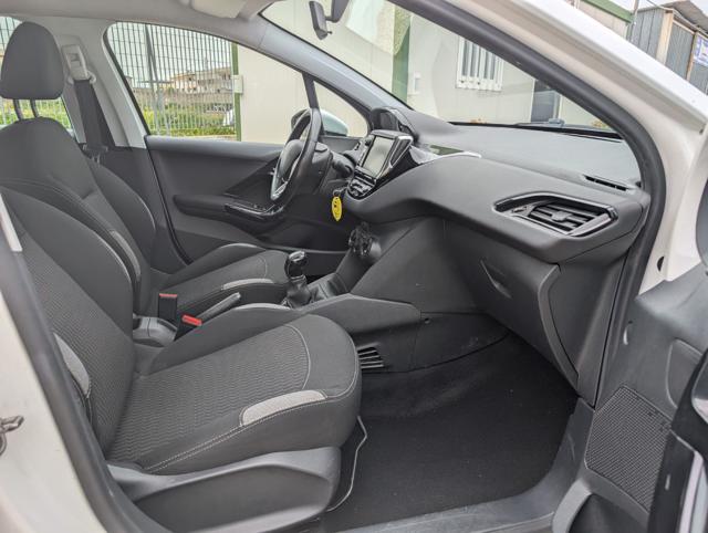 PEUGEOT 208 usata, con Alzacristalli elettrici