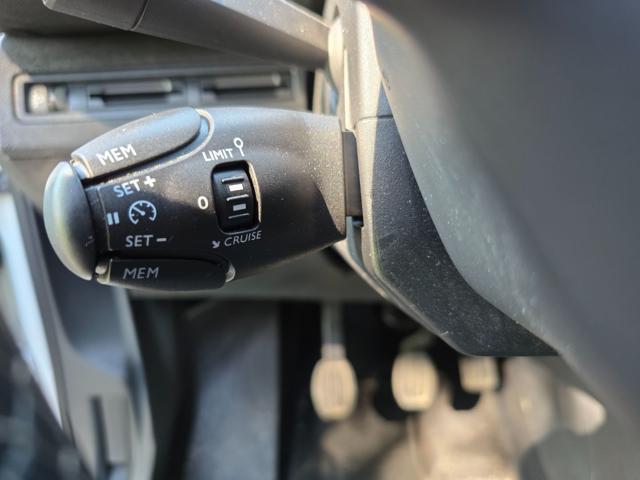 PEUGEOT 3008 usata, con Sedile posteriore sdoppiato