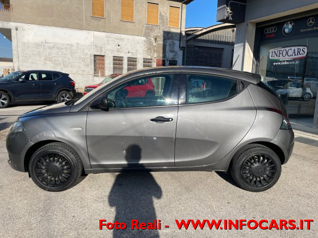 LANCIA Ypsilon usata, con Servosterzo