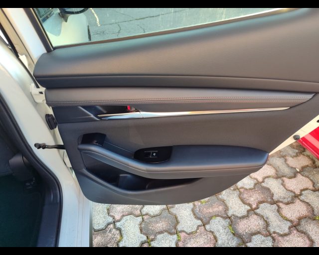 MAZDA 3 usata, con Airbag testa
