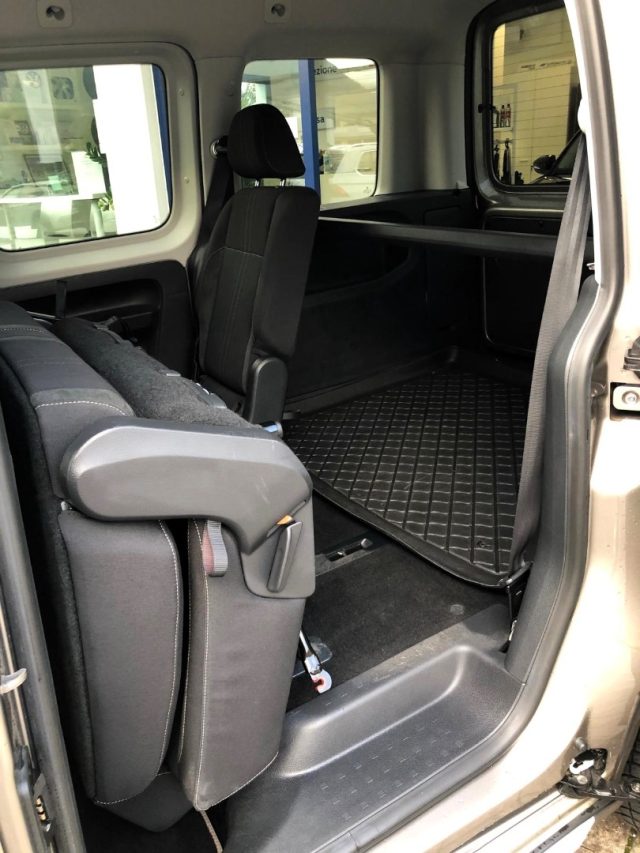 VOLKSWAGEN Caddy usata, con Climatizzatore automatico, 2 zone
