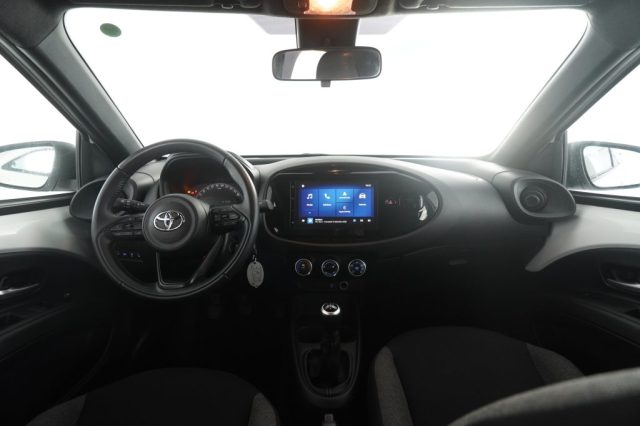 TOYOTA Aygo X usata 8