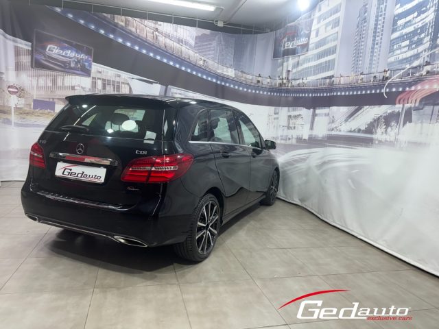 MERCEDES-BENZ B 180 usata, con Autoradio