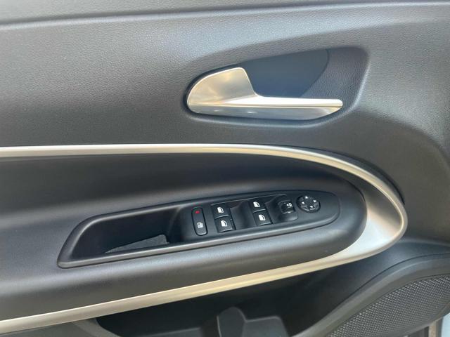 JEEP Avenger usata, con Autoradio