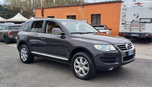 VOLKSWAGEN Touareg usata, con Airbag