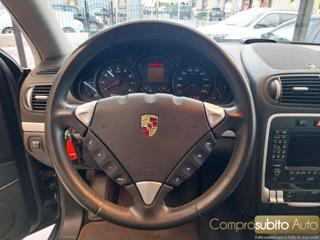 PORSCHE Cayenne usata, con Sedile posteriore sdoppiato
