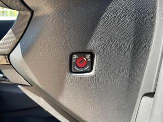 PEUGEOT 208 usata, con Sensori di parcheggio posteriori