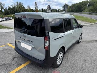FORD Tourneo Courier usata, con Autoradio