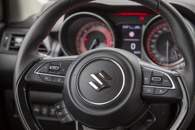 SUZUKI Swift usata, con Chiusura centralizzata