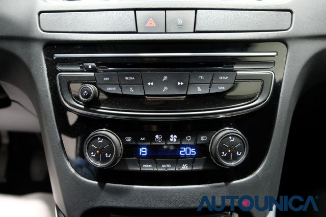 PEUGEOT 508 usata, con Sensori di parcheggio posteriori