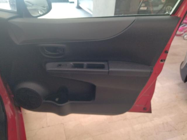 TOYOTA Yaris usata 20