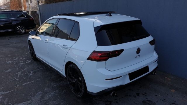 VOLKSWAGEN Golf usata, con Airbag laterali