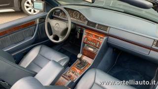 MERCEDES-BENZ E 200 usata 14