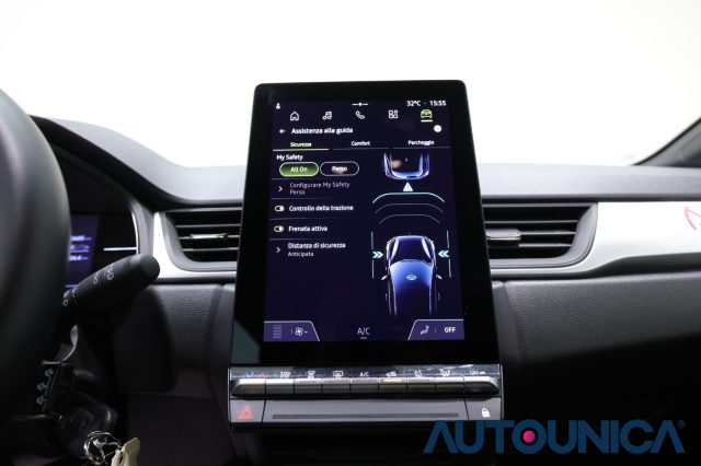 RENAULT Captur usata, con Volante multifunzione