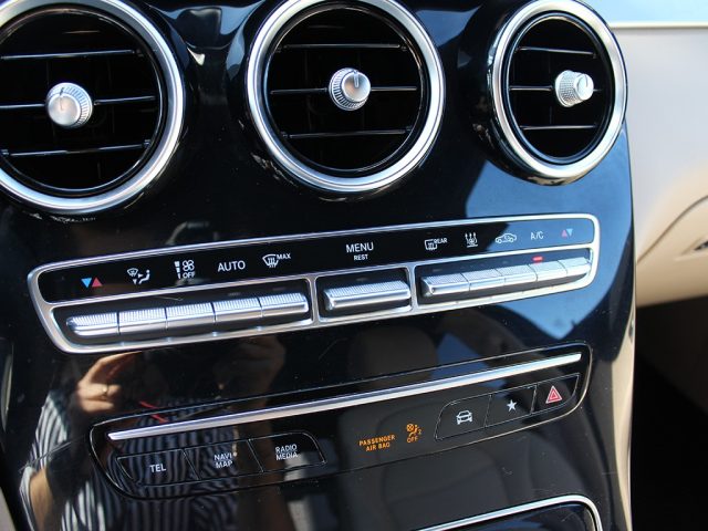 MERCEDES-BENZ GLC 300 usata, con Volante in pelle