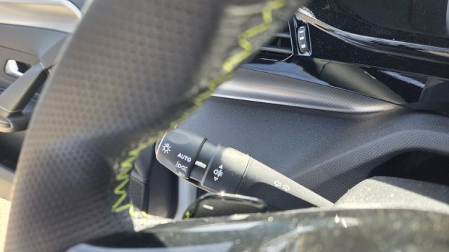 PEUGEOT 308 usata, con Sistema di navigazione