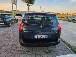 PEUGEOT 5008 usata, con Airbag Passeggero