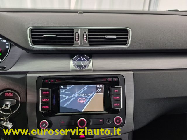 VOLKSWAGEN Passat usata, con Sistema di navigazione