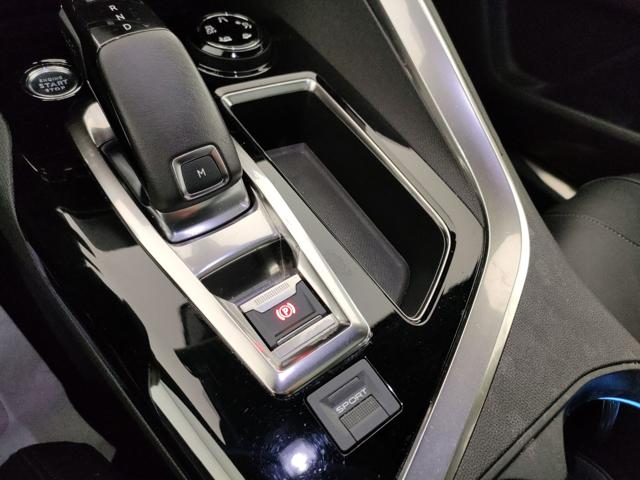 PEUGEOT 5008 usata, con Park Distance Control
