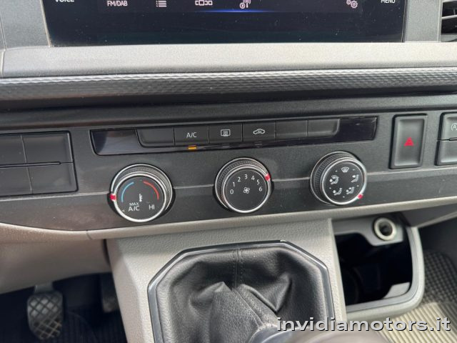VOLKSWAGEN Caravelle usata, con Sistema di navigazione