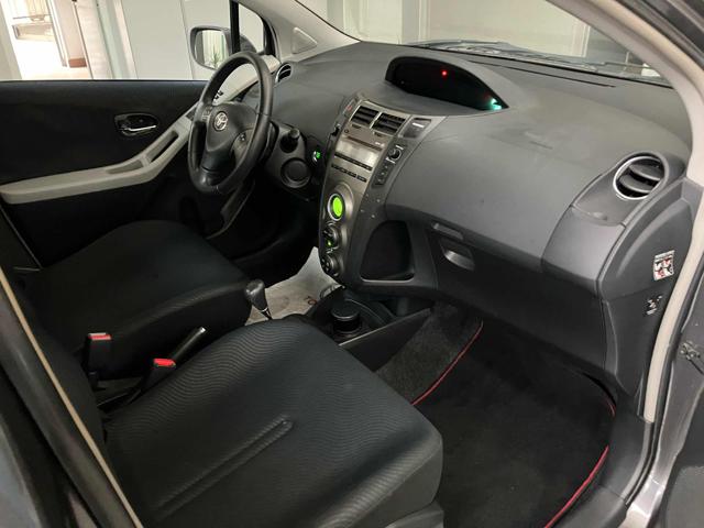 TOYOTA Yaris usata, con Alzacristalli elettrici