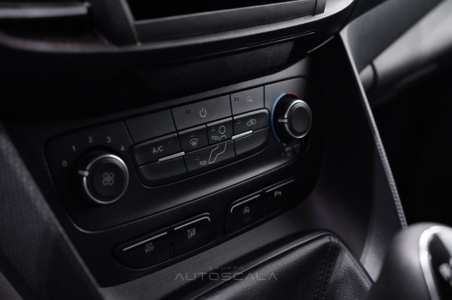 FORD Transit Connect usata, con Bluetooth