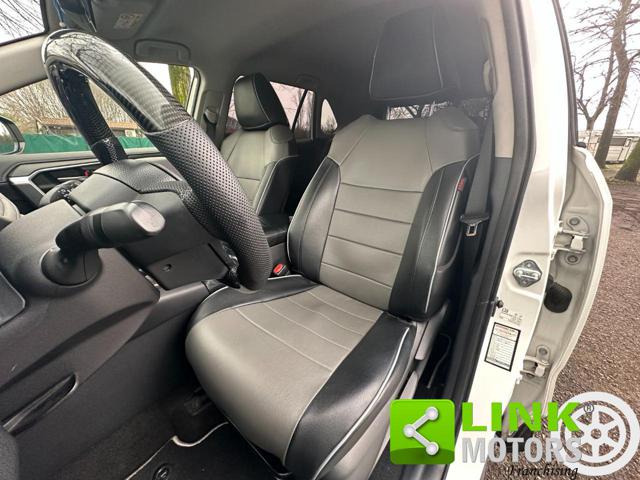 TOYOTA RAV 4 usata, con Autoradio